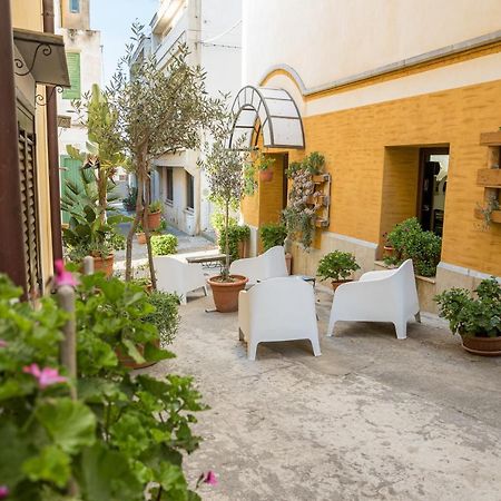 Hotel Clelia Isola di Ustica Extérieur photo