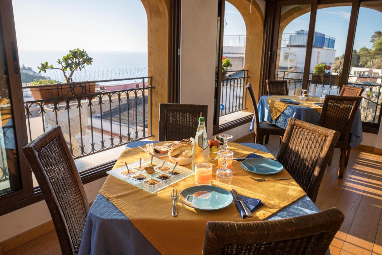 Hotel Clelia Isola di Ustica Extérieur photo