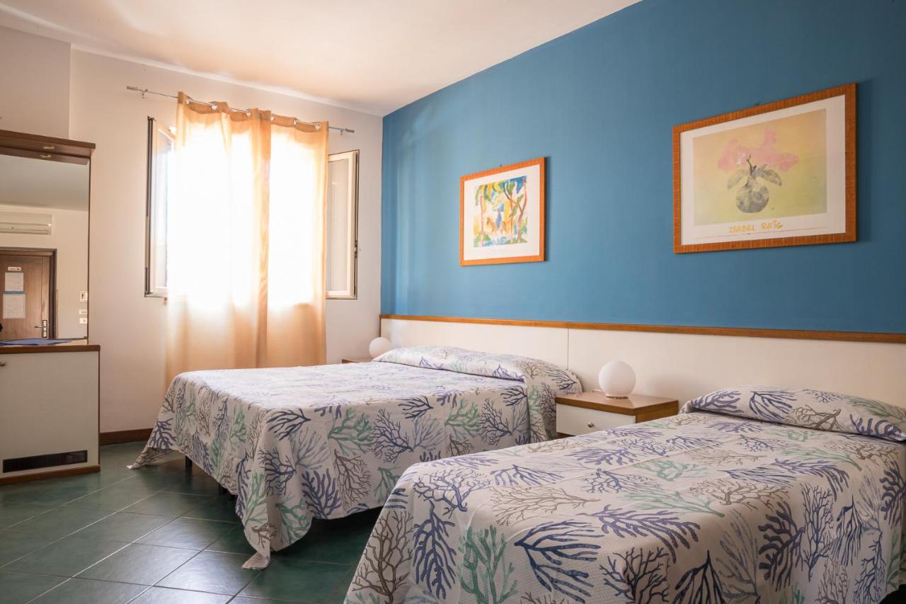 Hotel Clelia Isola di Ustica Extérieur photo