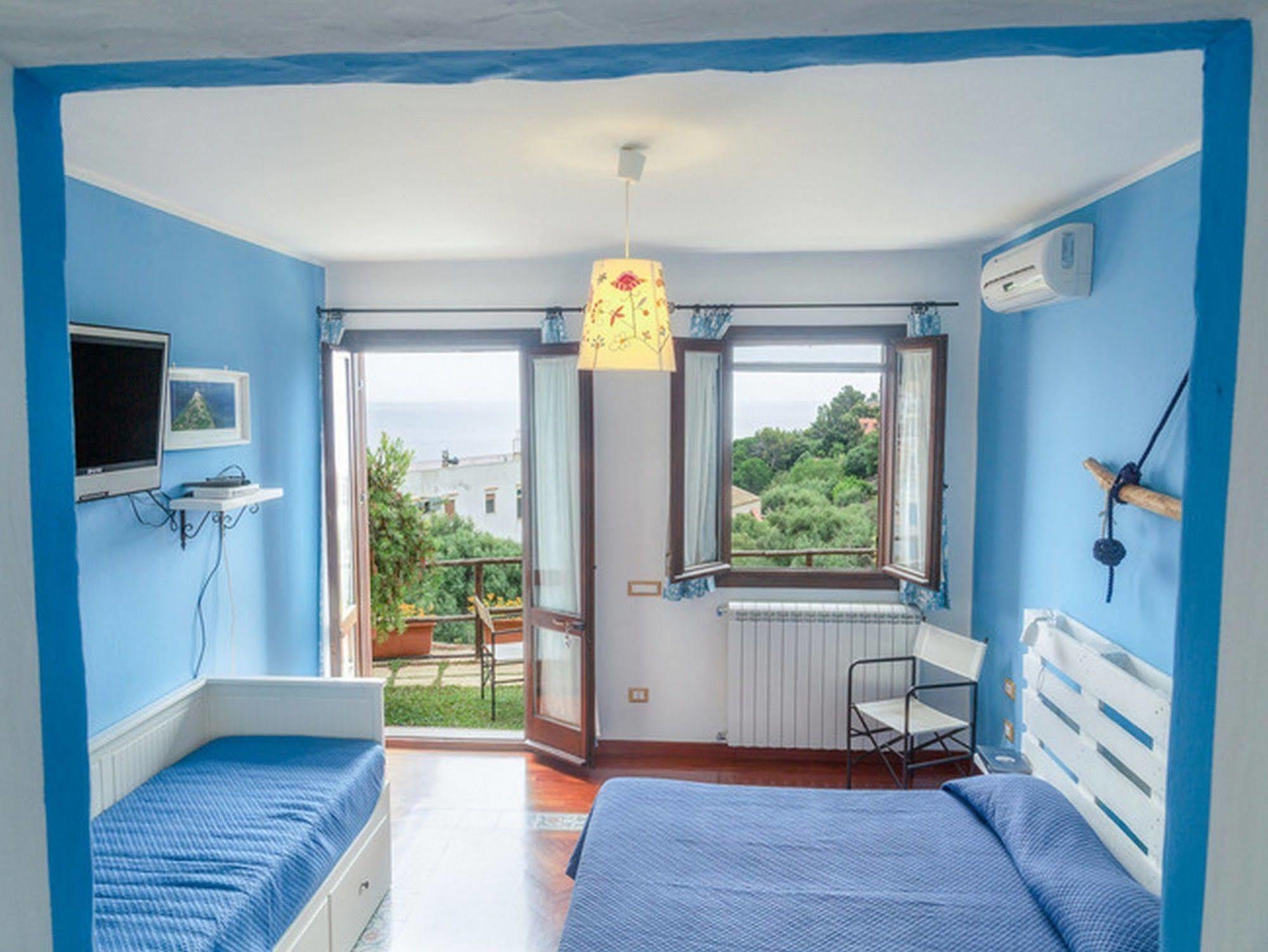 Hotel Clelia Isola di Ustica Extérieur photo