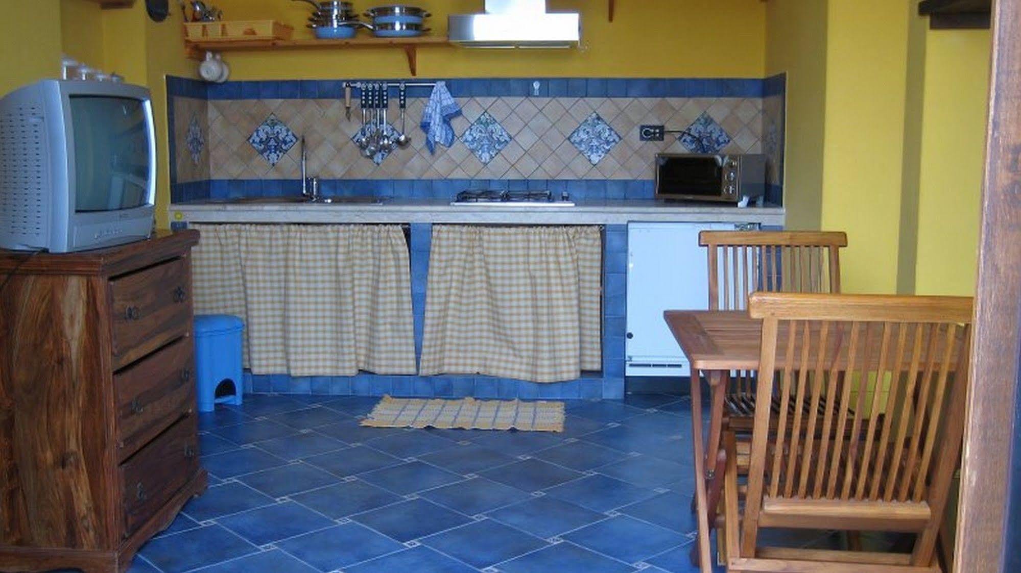Hotel Clelia Isola di Ustica Extérieur photo