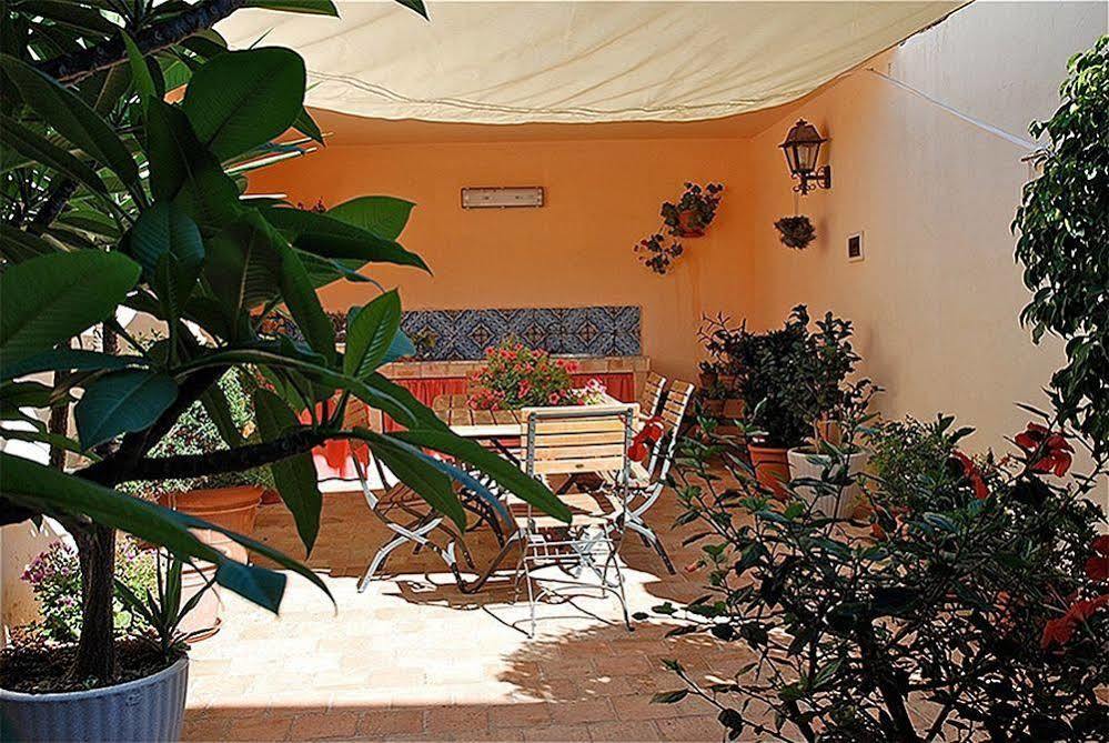 Hotel Clelia Isola di Ustica Extérieur photo